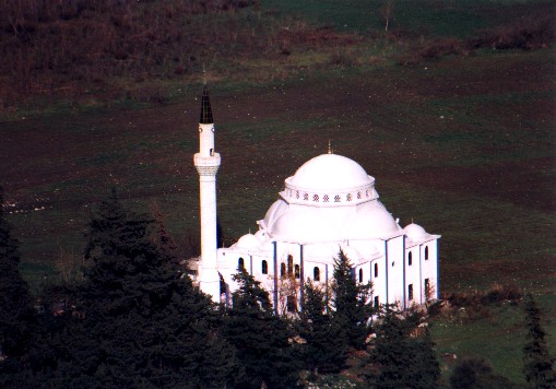 �irali Mosque 
<br>
Photo: Robert Downie - January 2001 (EOS 300)