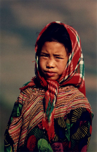 Small girl in a village outside of Bac Ha
<br>
Photo: Robert Downie - December 1998 (EOS IX) 