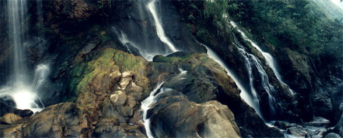 Small waterfall outside of Sapa
<br>
Photo: Robert Downie - December 1998 (EOS IX) 